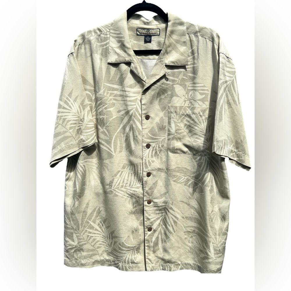 Men’s Tommy Bahama 100% Silk Tropical Print Short Sleeve Shirt EUC